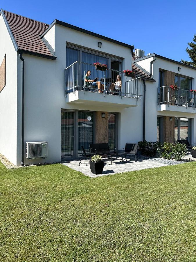 Linden Apartman 002 - Adults Only Mosonmagyaróvár Exterior foto